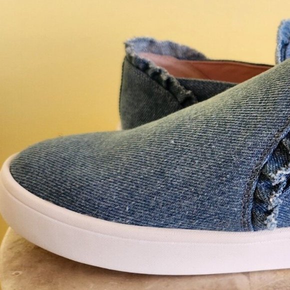 Kate Spade Blue Denim Ruffle Sneakers 9M NWOB Size US 9 - Picture 10 of 13